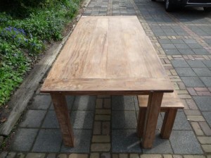 teak tafel 220x100cm en bankje 190cm oud hout (6)